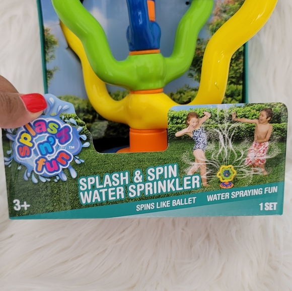 Splash N Fun Splash & Spin Water Sprinkler - Picture 2 of 4
